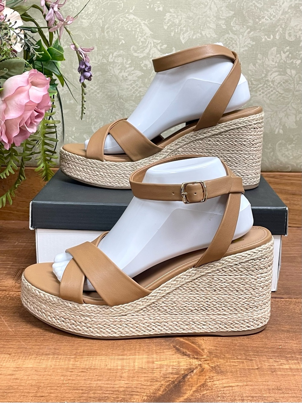 Madden NYC Tan Espadrille Platform Wedge Sandals Size 9.5 NIB